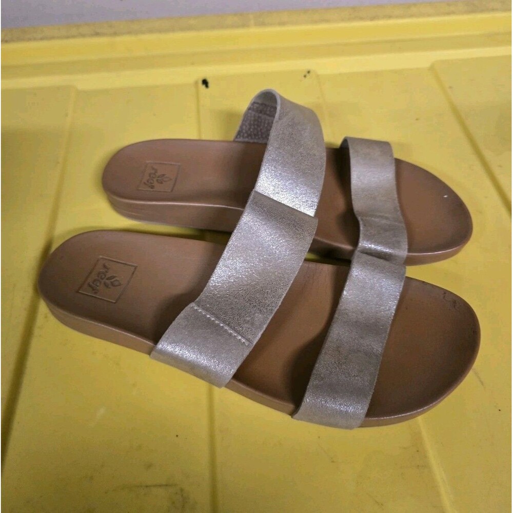 Reef Women's Cushion Vista/Bounce Metallic Brown/Tan Sandals Size 8